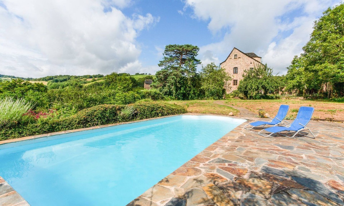 Auzits Villa | Mas De Beauce - Four Bedroom Villa, Sleeps 8