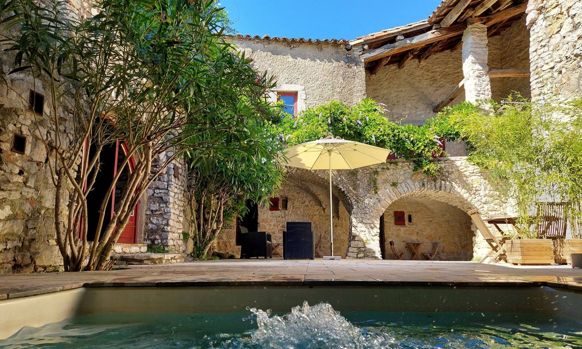 Brissac House | Mas de Coulet