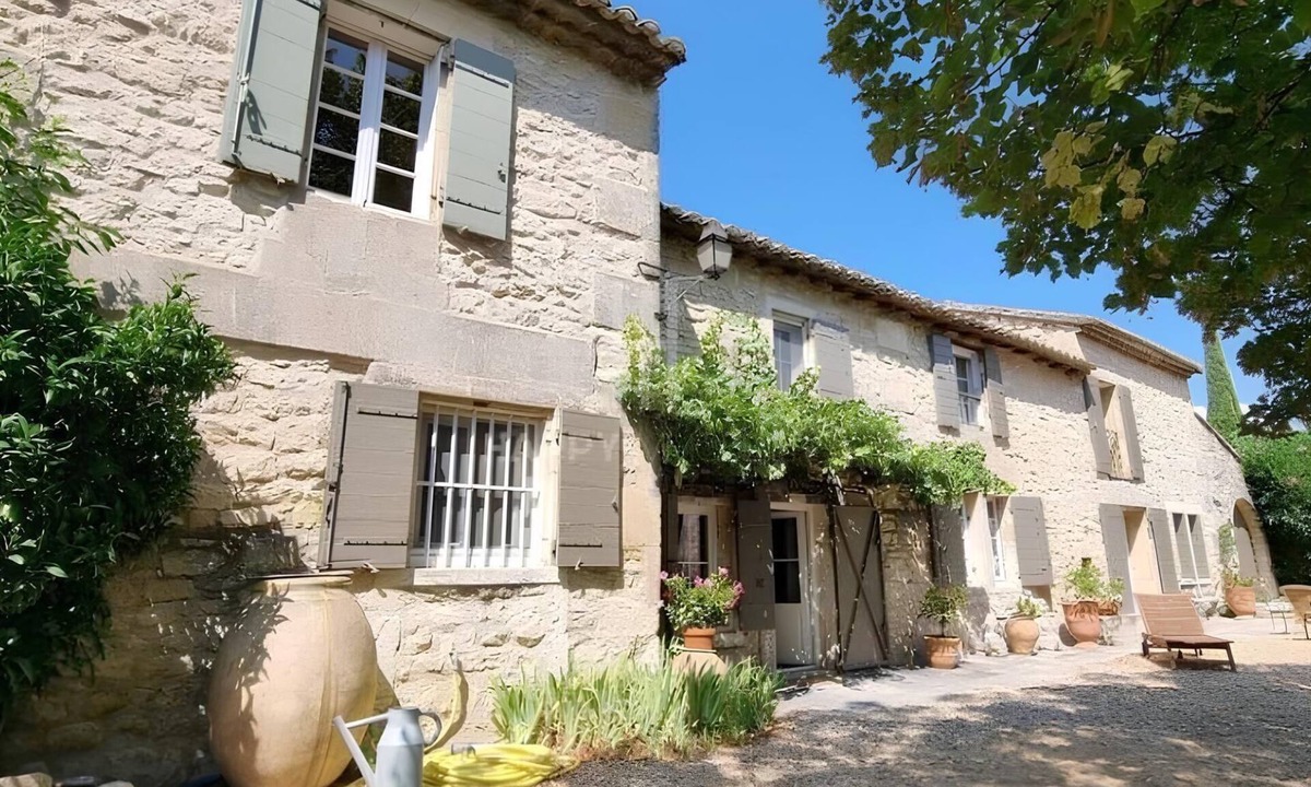 Saint-Etienne-du-Gres Other | Mas de la Gabelle