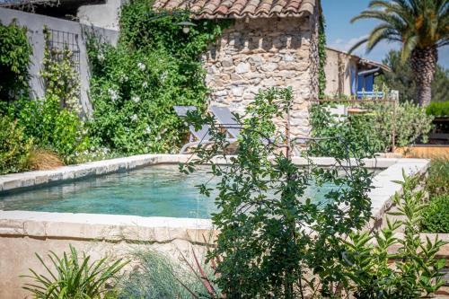 Laudun House | Mas des Aïeux