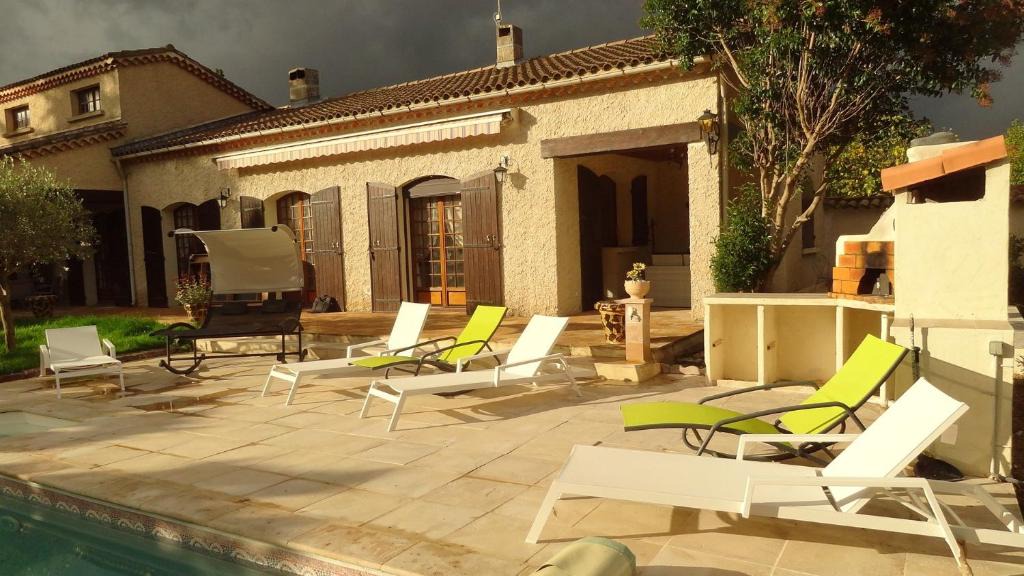 Vedene Villa | Mas des GRIVES