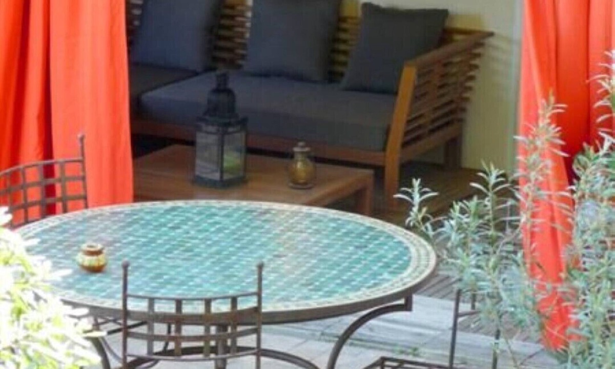 Montagnac Apartment | Mas des Micocouliers