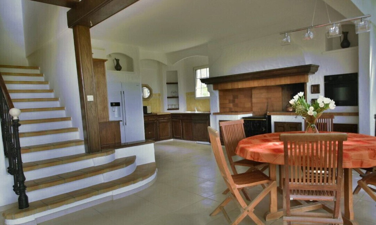 Saint-Laurent-d'Aigouze Other | MAS EN CAMARGUE WITH SWIMMING POOL AND JACUZZI