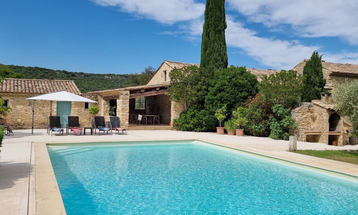 Laudun Villa | Mas Malbos with private pool, great views, near Uzès, Gard