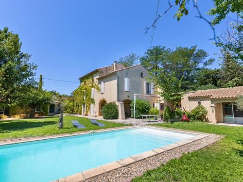Bedarrides Villa | Mas provençal - Idéal familles & amis - Avec piscine privée, jacuzzi exclusif et 3 suites - Appartement indépendant 8 voyageurs et plus - Avignon & Châteauneuf-du-Pape - Parking privé gratuit