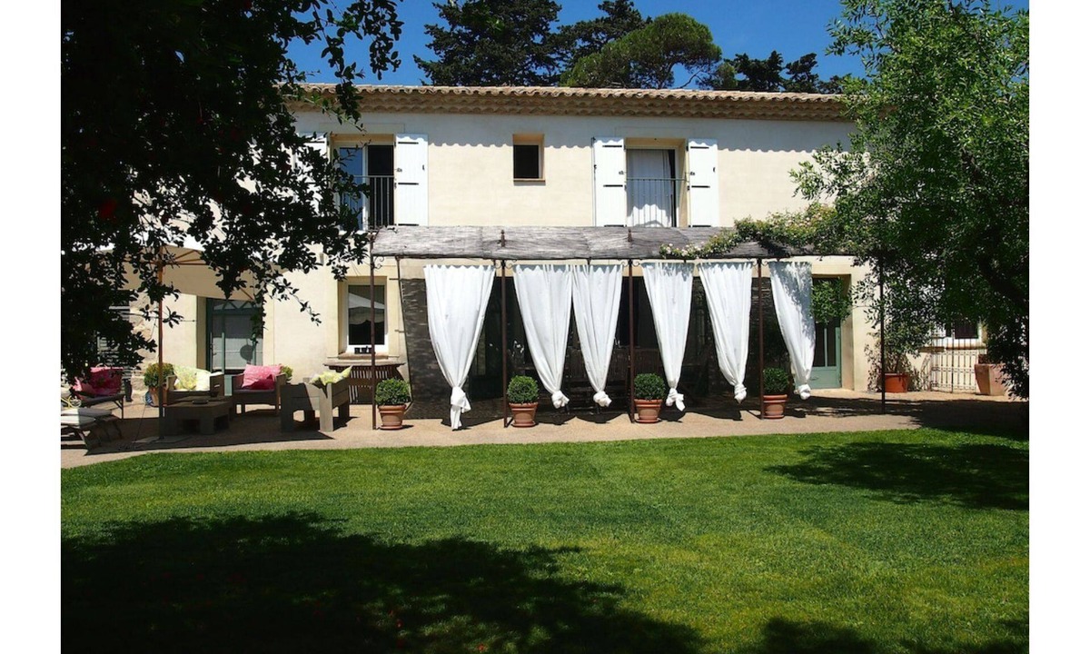Vic-la-Gardiole House | Mas up to 16 people with swimming pool, quiet 6 km from the sea