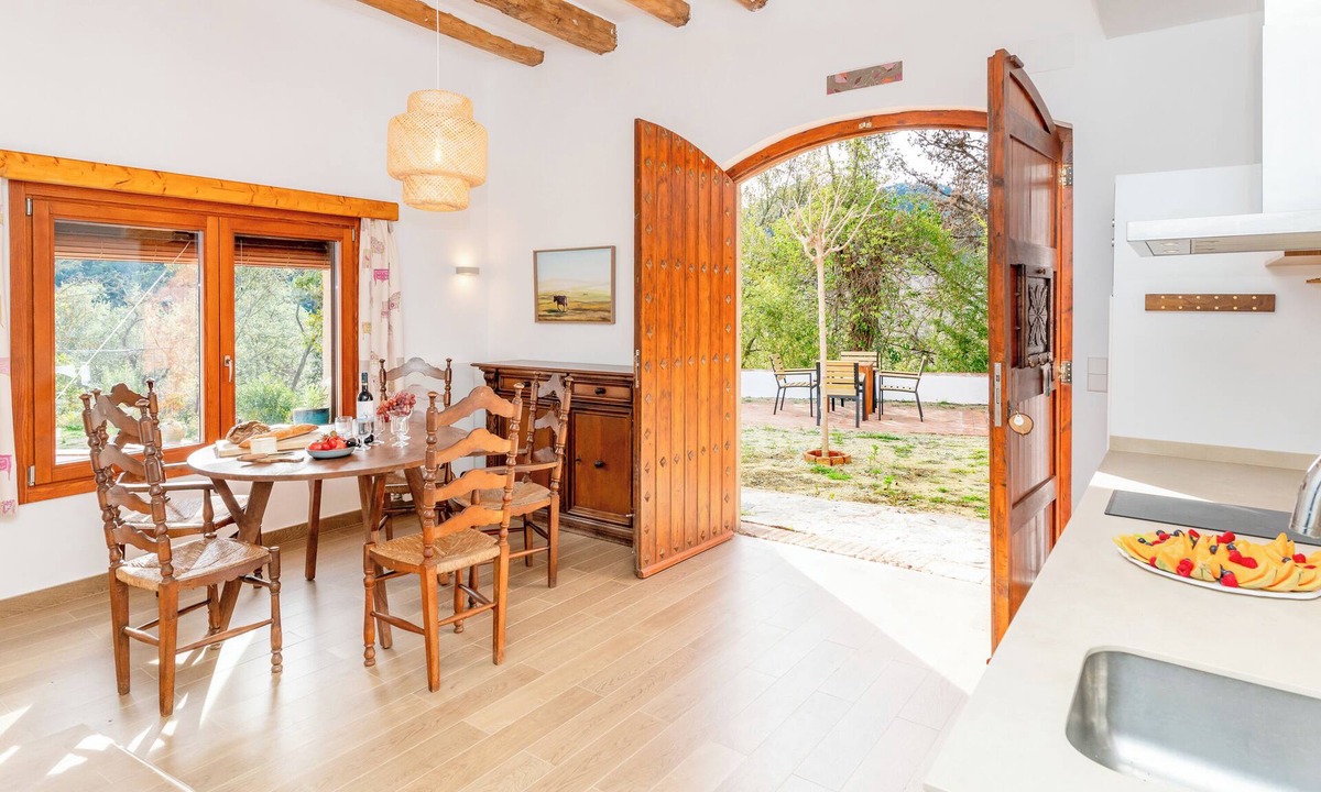 Can Ginebre Hostel | Masia Can Casas