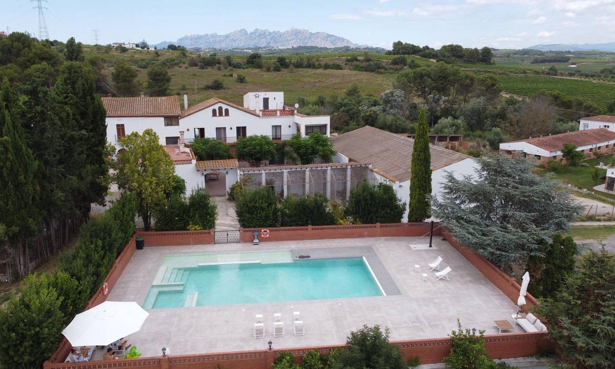 Sant Llorenc d'Hortons Hotel | Masia Can Rovira