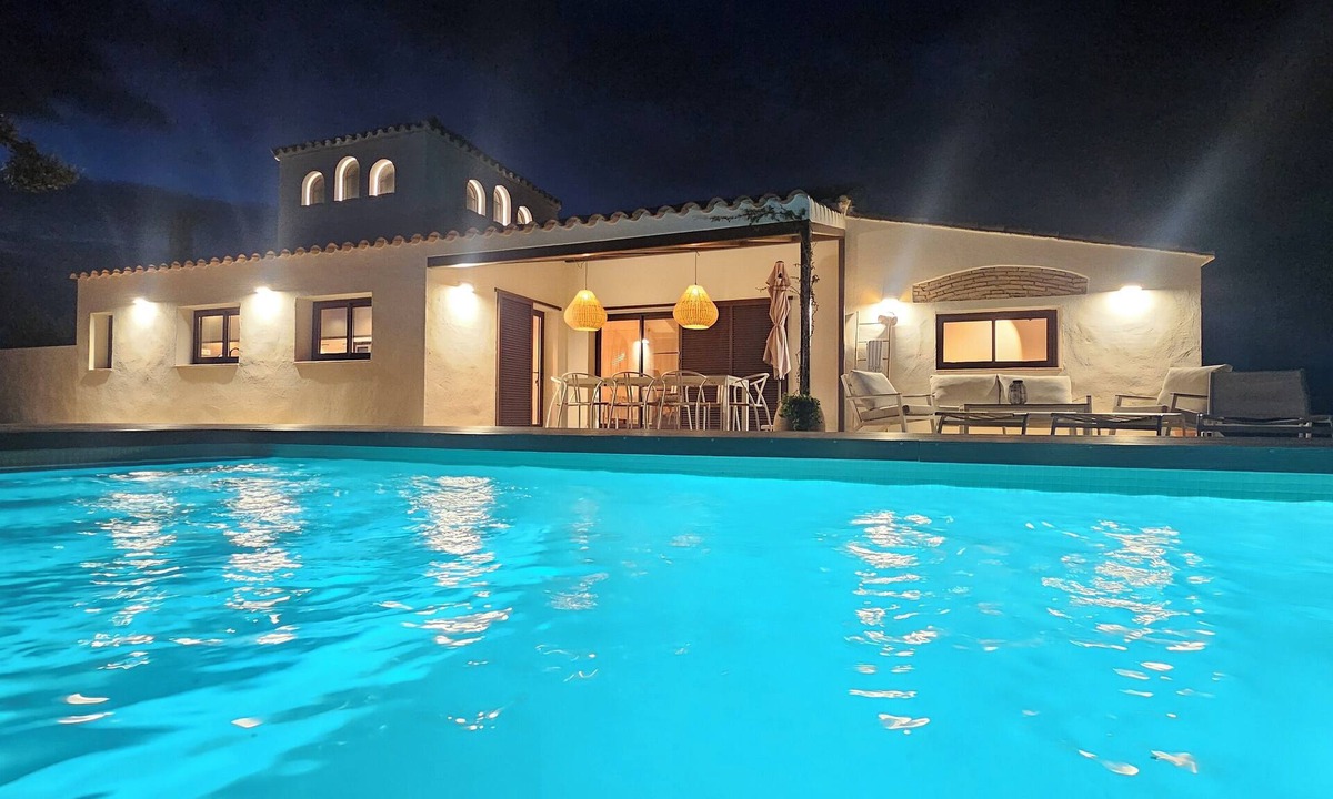 Deltebre Villa | MASOS BRUGUERA - FINCA LLAMBRICH