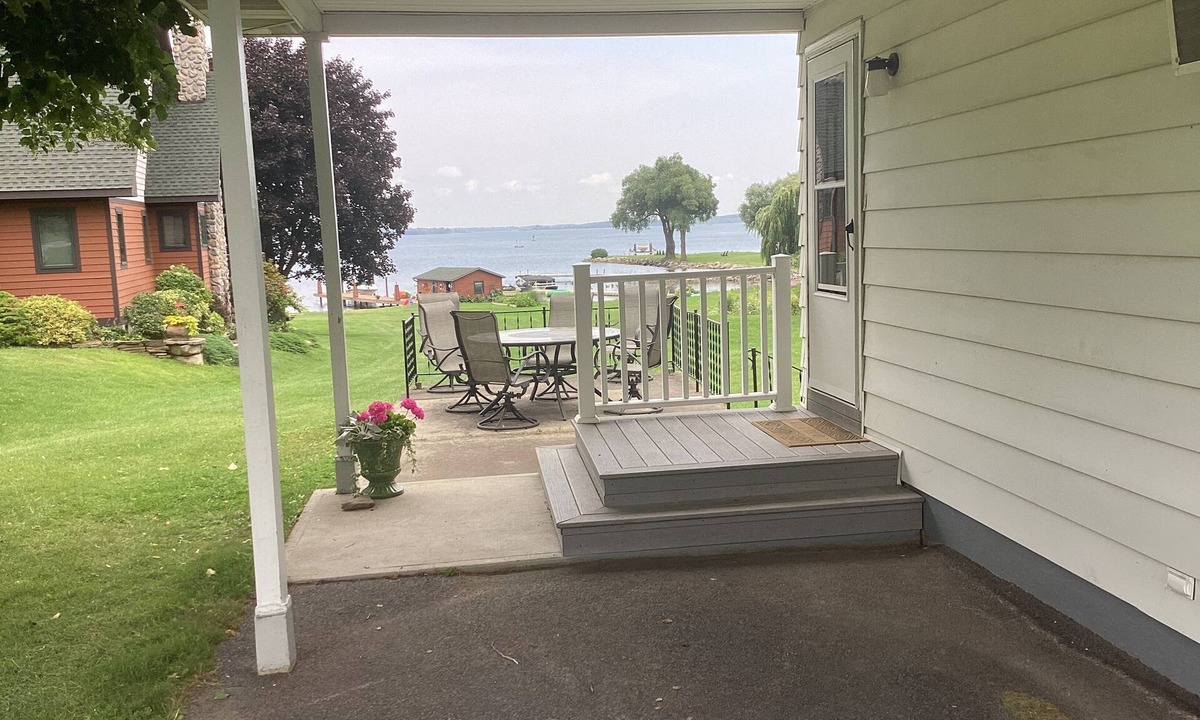 Massena Cottage | Massena, house on St. Lawrence River - perfect for Anglers!