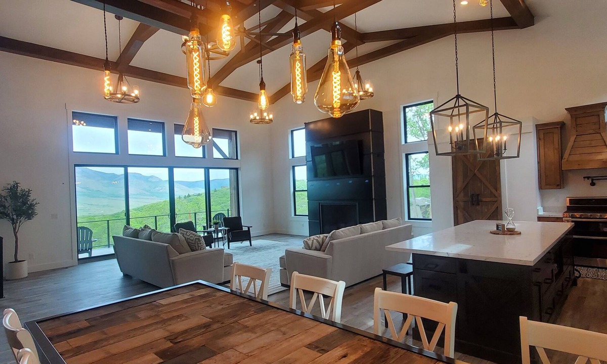 Eden Cabin | Massive 5BR Mountain Retreat, Sleeps 16+, Hot Tub, Near Powder Mtn & Snowbasin