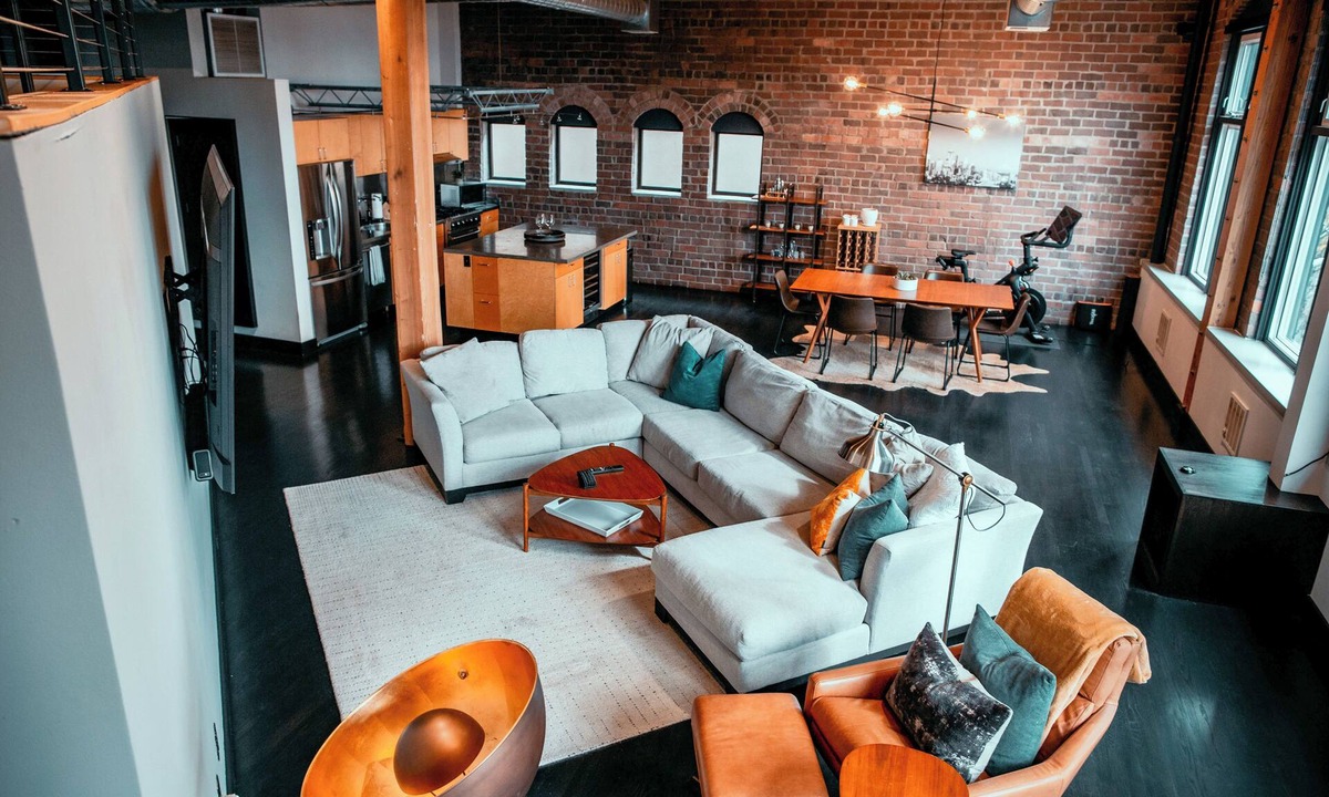 Belltown Condo | Massive Downtown Seattle Loft - Free Parking Included!