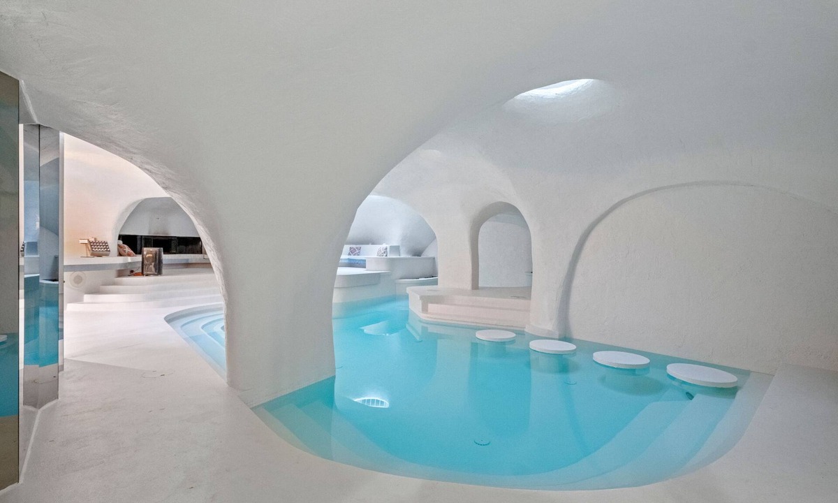 Manchester House | Massive Home w/Sauna, Pool, Hot Tub