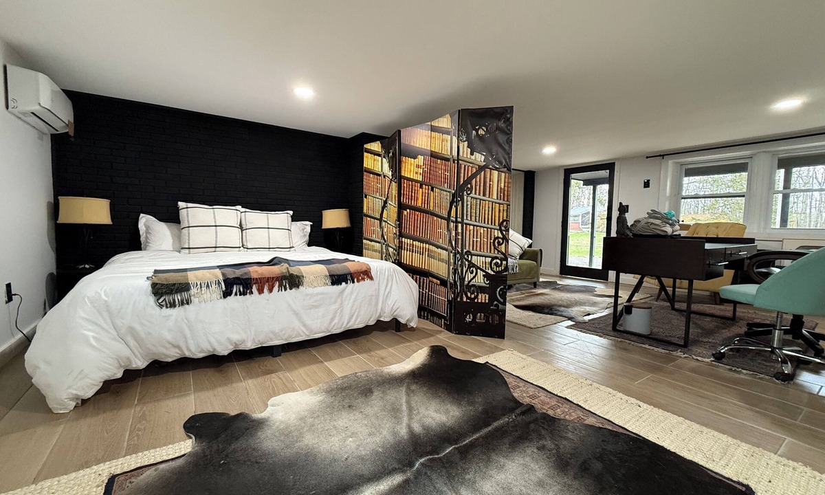 Woodstock House | Massive king suite + media gym Room, private shower, hot-tub patio& fire pit.”