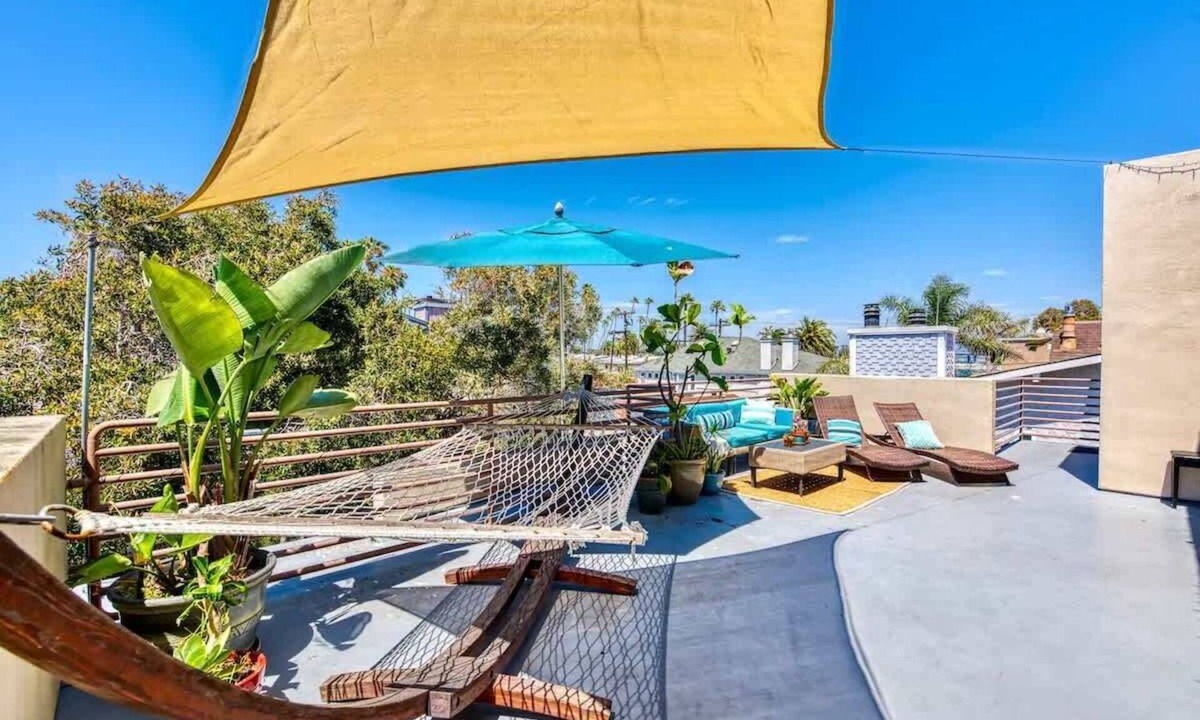 South Mission Beach Condo | Massive Oceanview 6BR Penthouse + Rooftop Decks