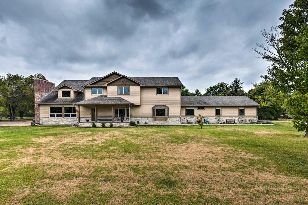 Peck House | Massive Peck Home w/Woods & Creek to Explore