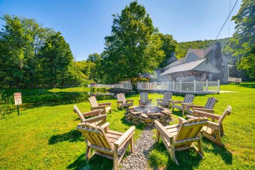 East Branch House | Massive Roscoe Retreat Great for Large Groups!