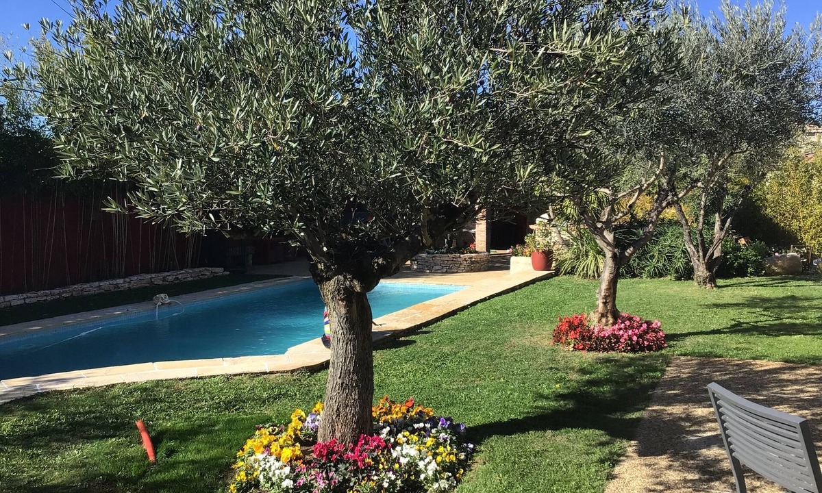 Fons Villa | Master suite with pool