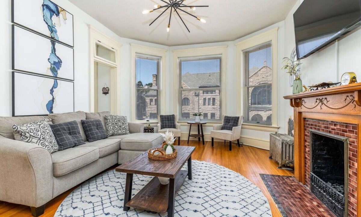 Dubuque Apartment | Masterpiece on Main #2