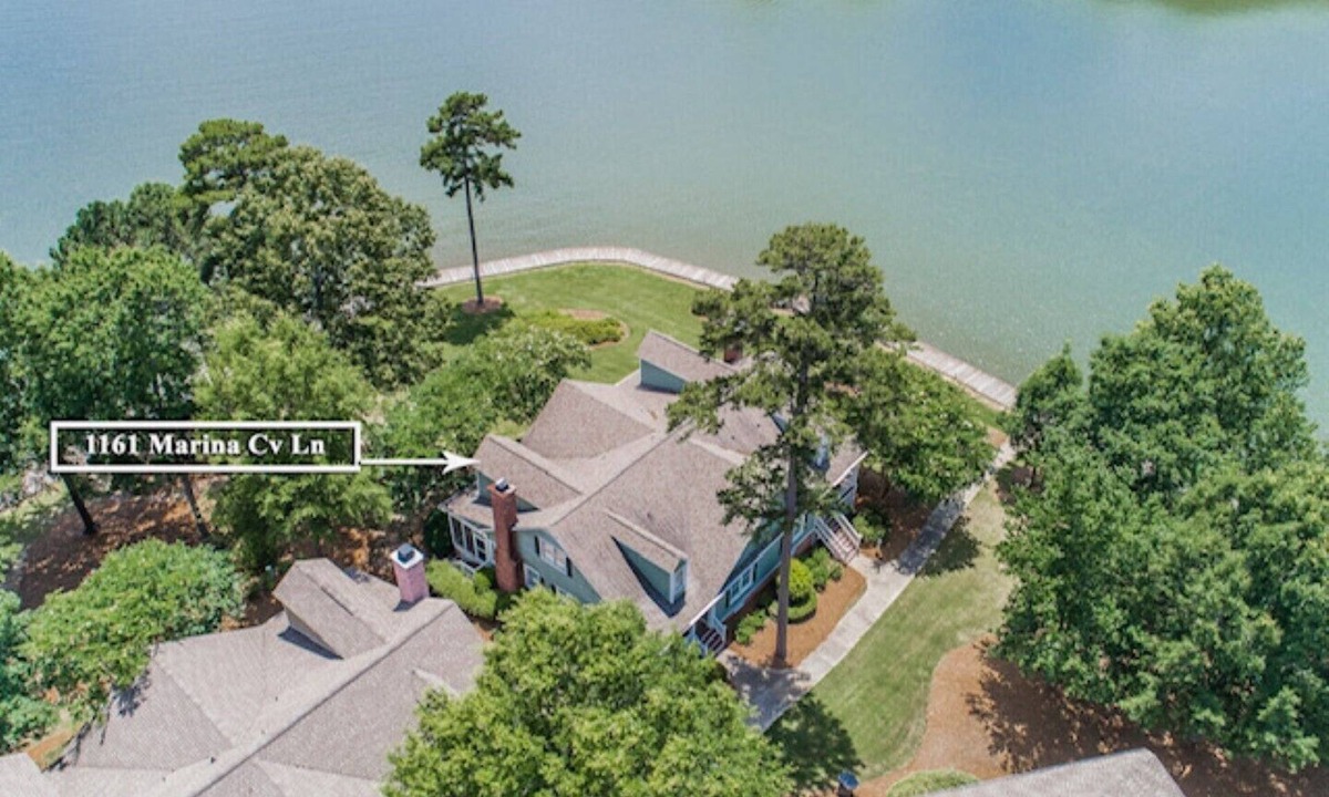 Greensboro House | MASTERS SPECIAL with BIG water views! Discounted rate!