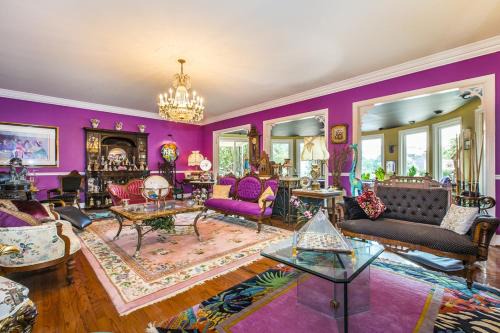 Matthews Bed & Breakfast | Matthews Manor Bed & Breakfast