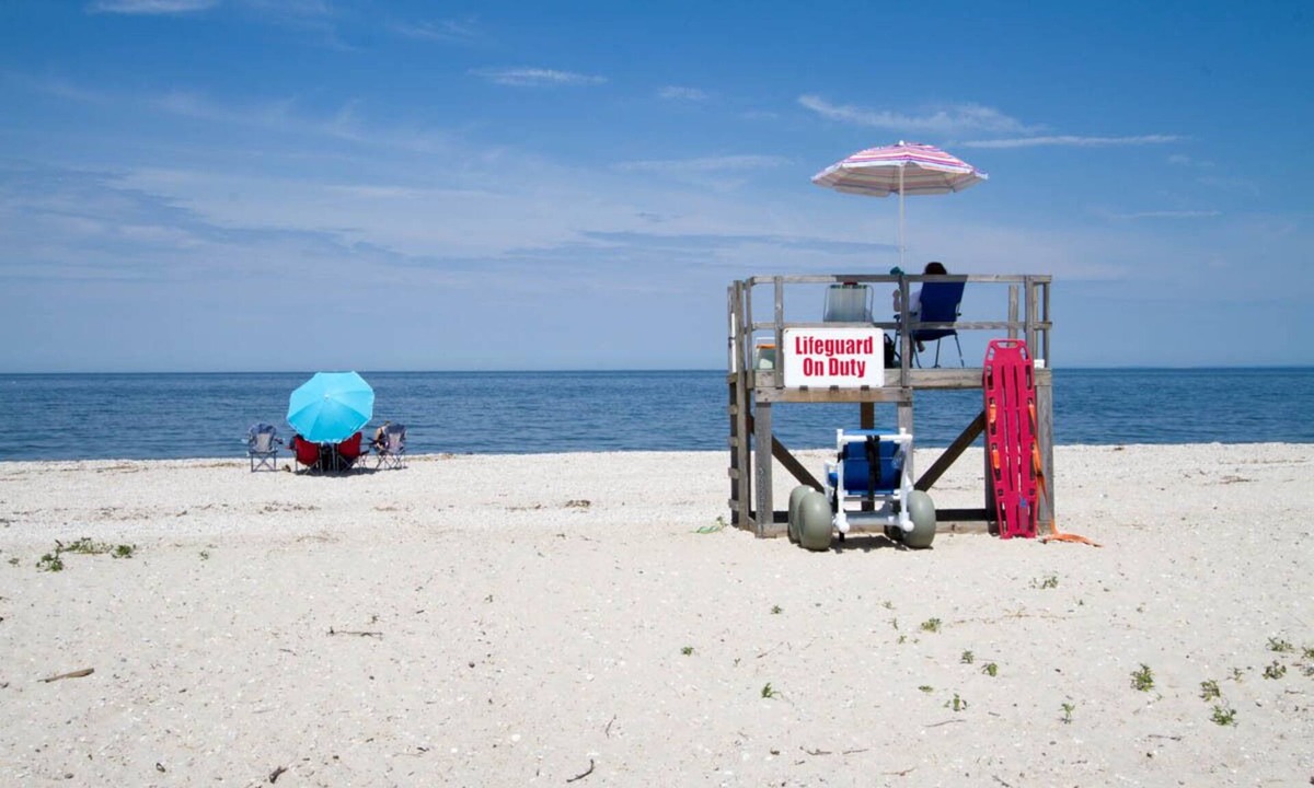 Mattituck Apartment | MATTITUCK, #1 Winery and Beach Town !