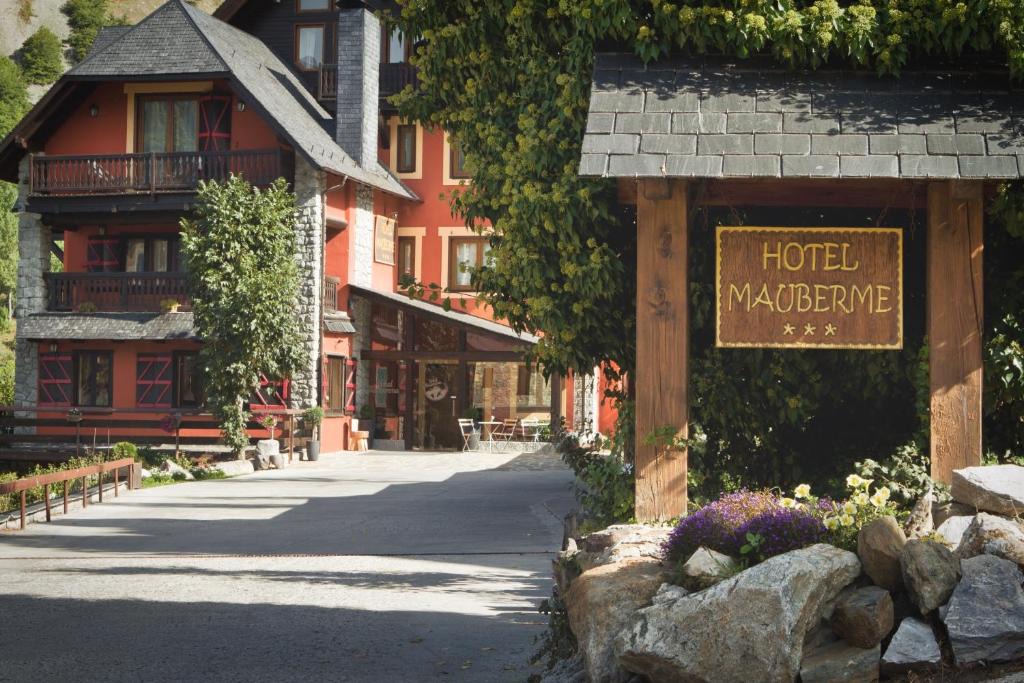 Pujo Hotel | Mauberme Mountain Boutique Hotel