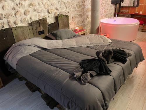 Satillieu House | mauho breulè