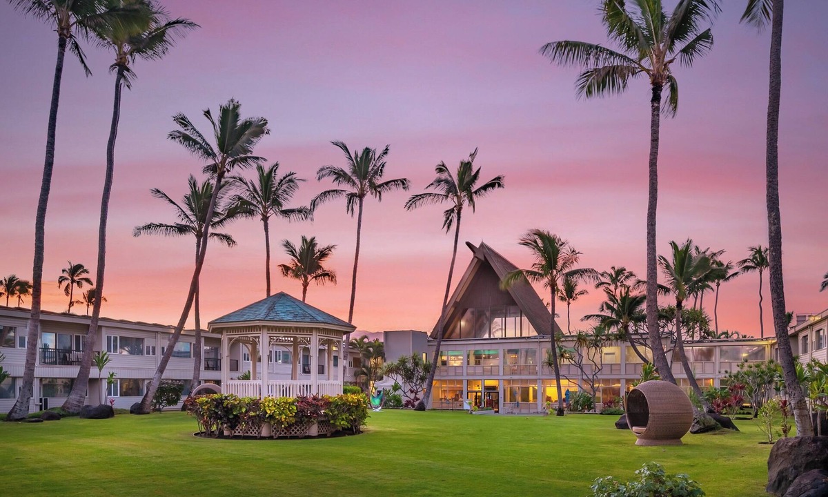 Kahului Hotel | Maui Beach Hotel