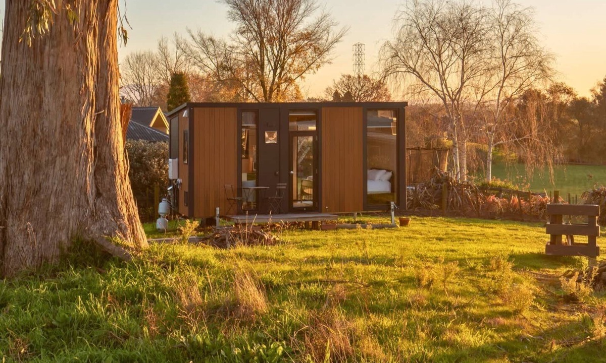 Cambridge House | Maungakawa Hill by Tiny Away