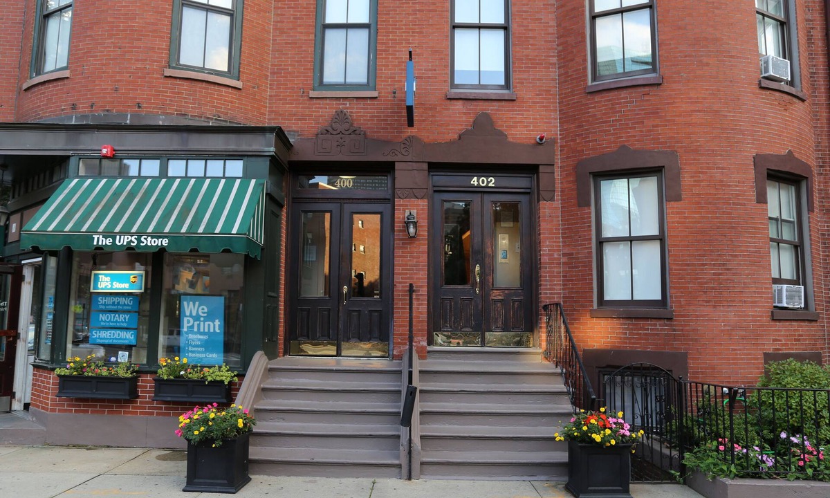 Columbus Apartment | Maverick Suites at 400 Columbus Ave