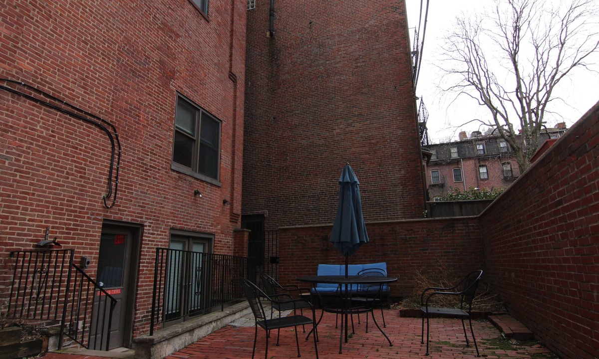 Columbus Apartment | Maverick Suites at 402 Columbus Ave