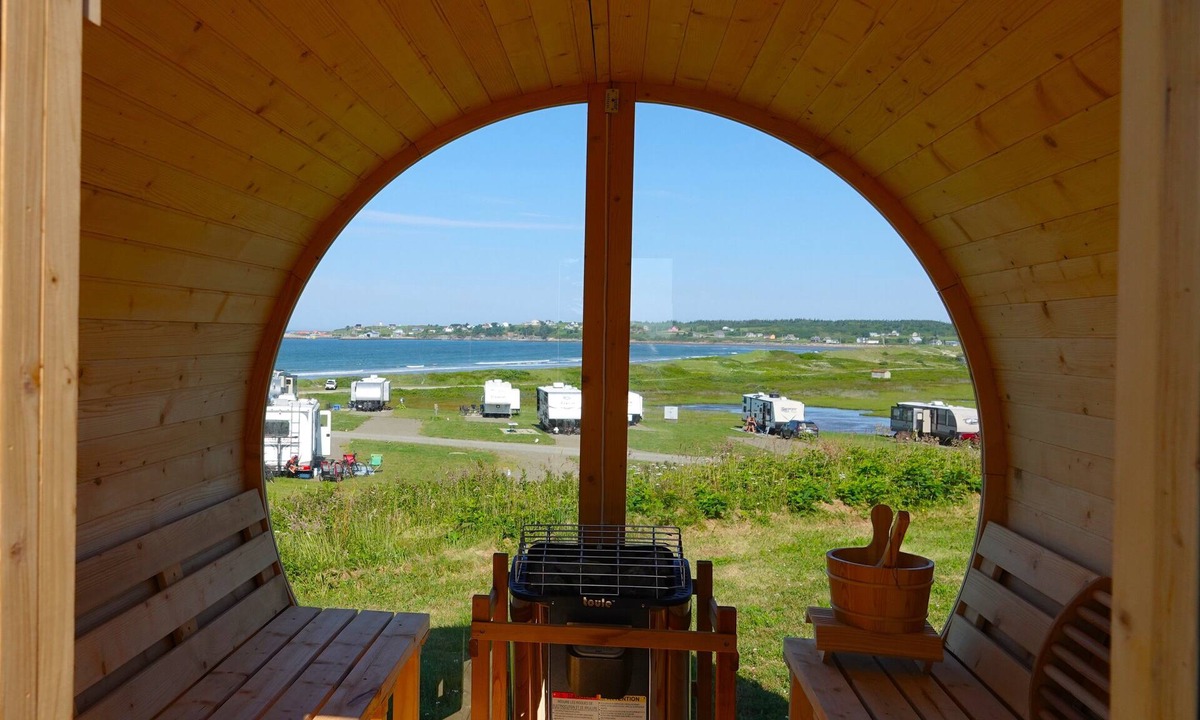 Mavillette Hotel | Mavillette Beach Lodge and RV Park