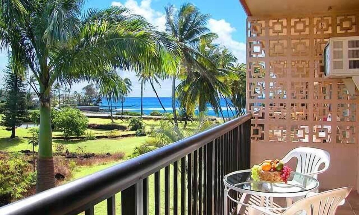 Poipu Condo | maximize your tropical enjoyment with this ocean-view studio.