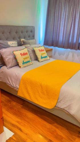 Westcliff-on-Sea House | Maxismile Haven