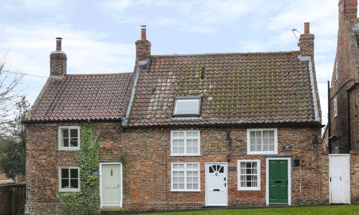 Scawton Cottage | May Cottage