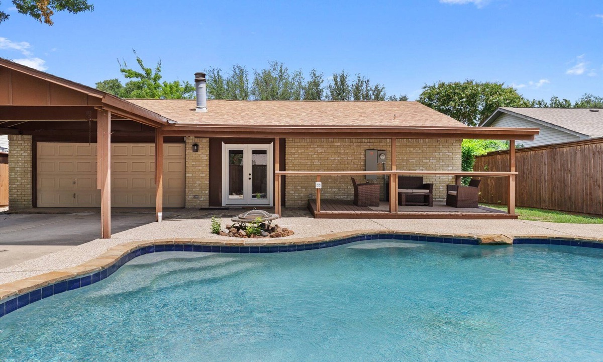 The Colony House | May Specials - Private Pool, Family Friendly!