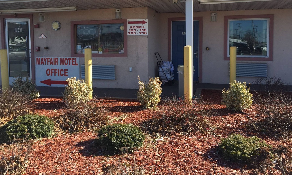 Sicklerville Hotel | Mayfair Motel