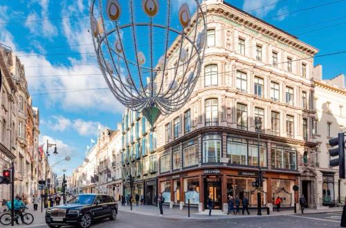 Mayfair Apartment | Mayfair warm house