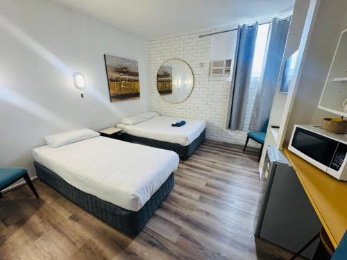 Mayfield West Hotel | Mayfield Motel