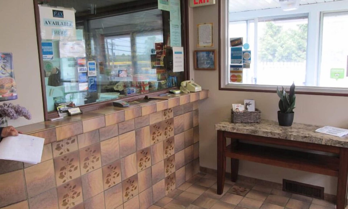 Milford Hotel | Mayflower Motel Milford