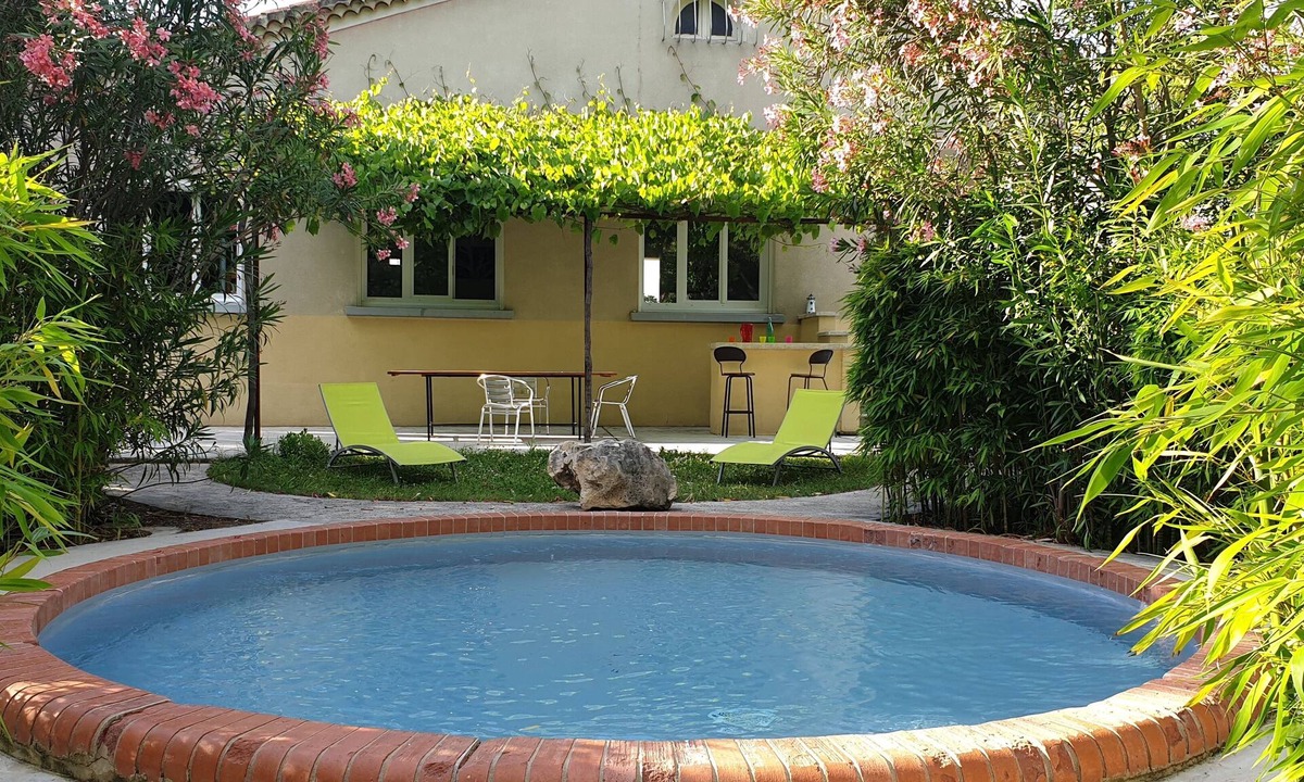Sarrians Villa | Mazet des Farfadets : Country house with swimming pool