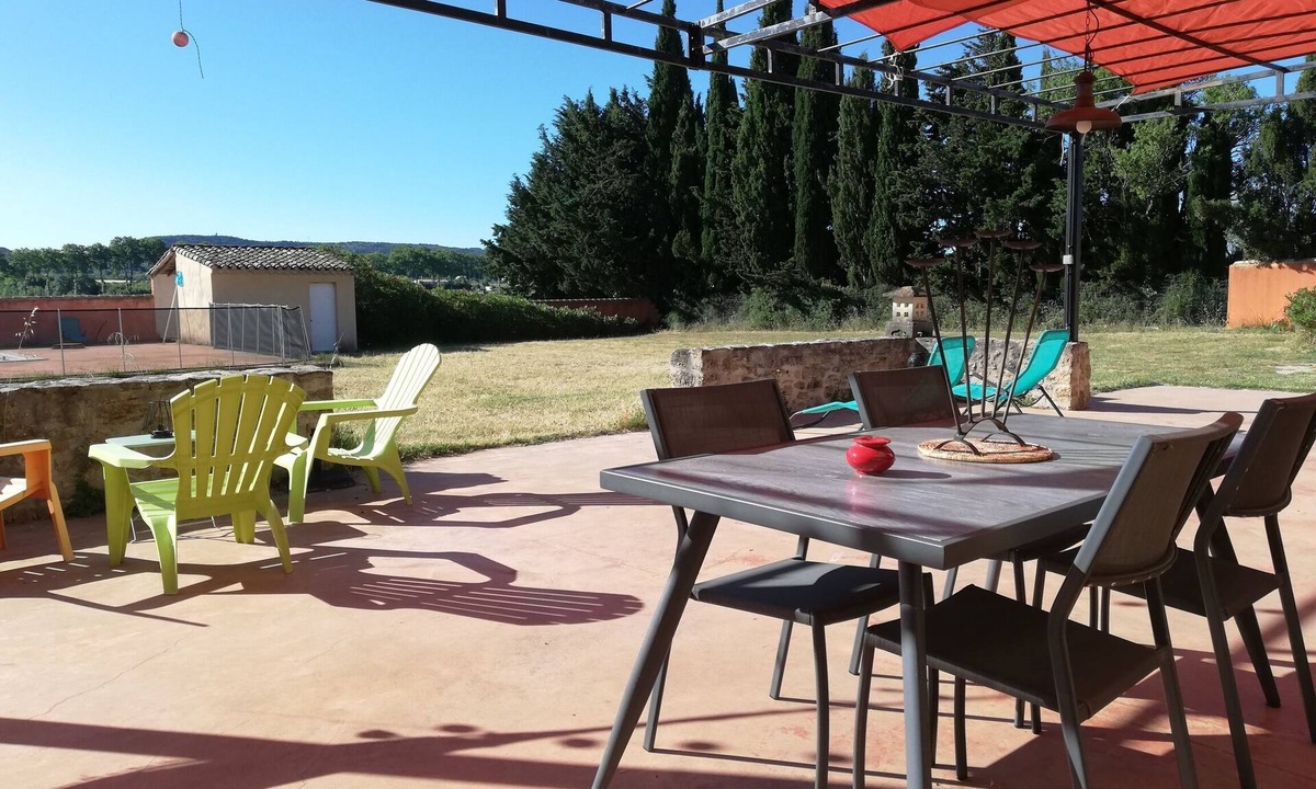 Cournonsec Villa | MAZET OF CHARACTER between vineyards and olive trees