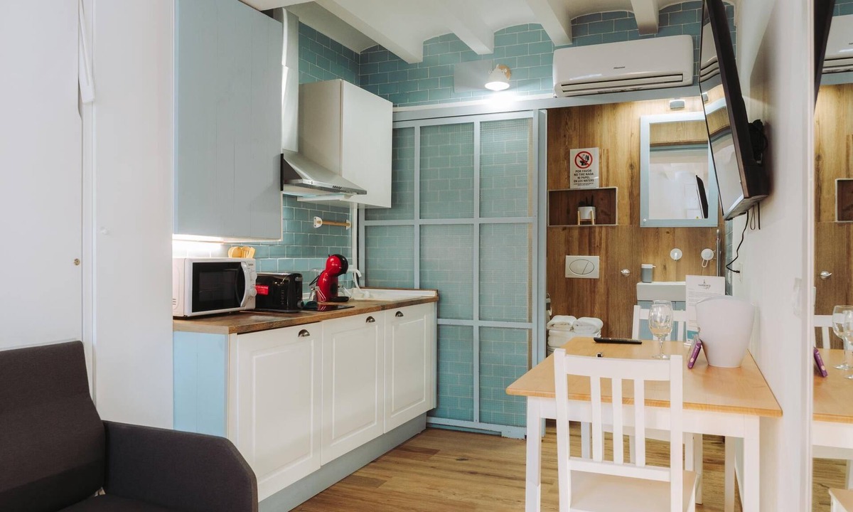 Old Town Apartment | Mazuelo Harbor's Light