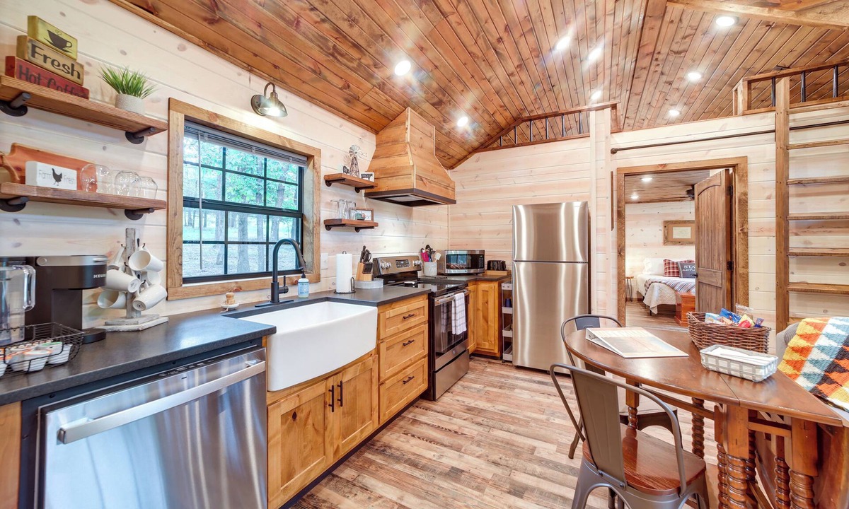 Blocker Cabin | McAlester Vacation Rental w/Private Hot Tub