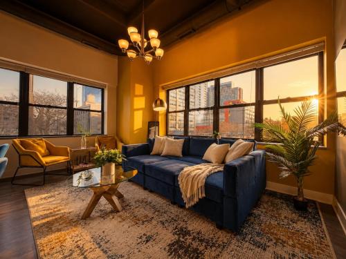 Near South Side Apartment | McCormick Place 2BR Spacious Corner Unit with Optional Parking Sleeps 6 Guests Near Soldier Field and Grant Park