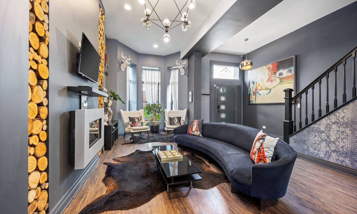 Bronzeville House | Mccormick Place Guest House
