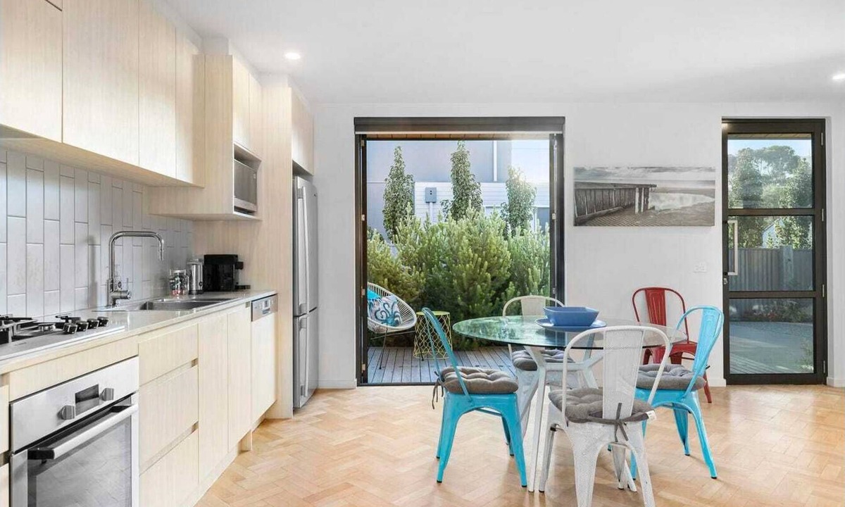 McCrae Villa | McCrae Beach Front Villa Unit 3