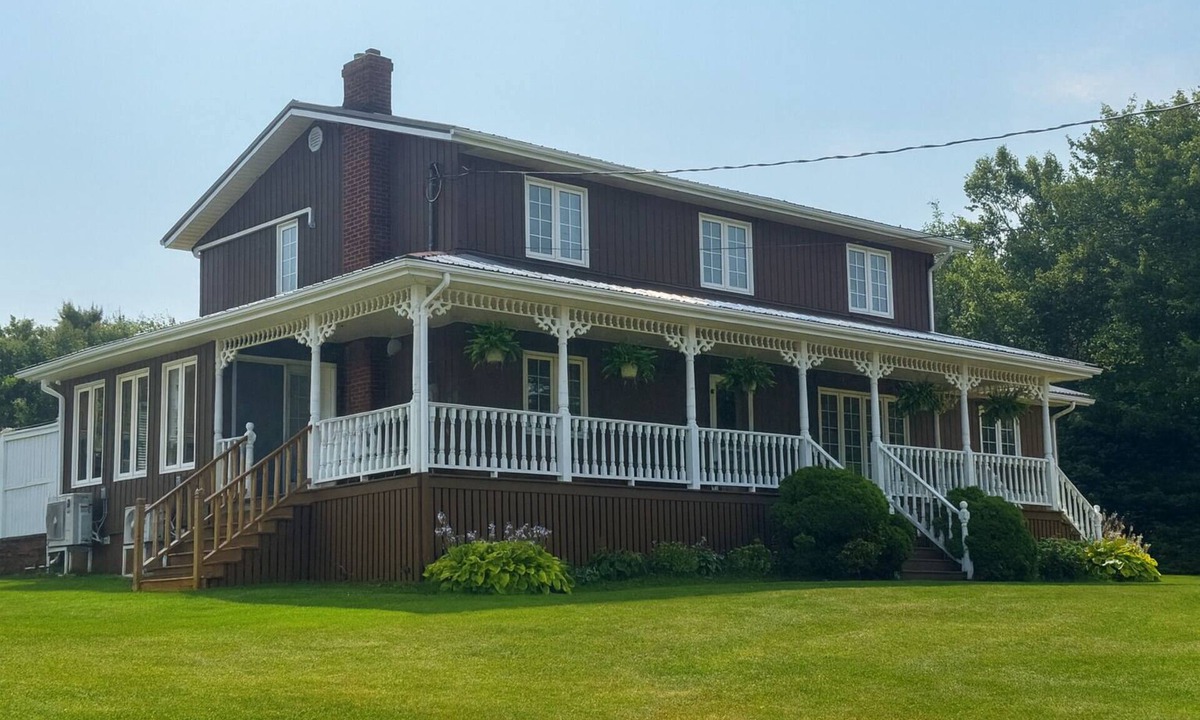 Mayfield House | McGregor House - Minutes to beaches and multiple golf courses!