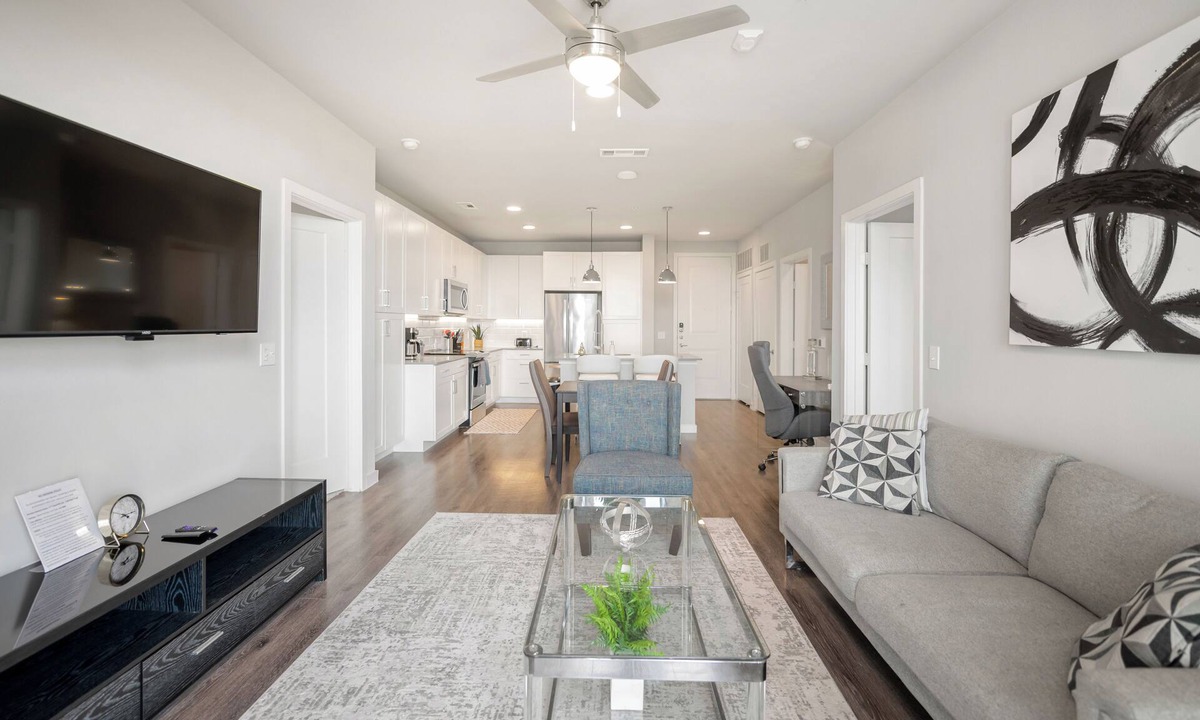 McKinney Apartment | MCK211 – 28min to Toyota Base Camp - Sleeps 4 - Free Parking